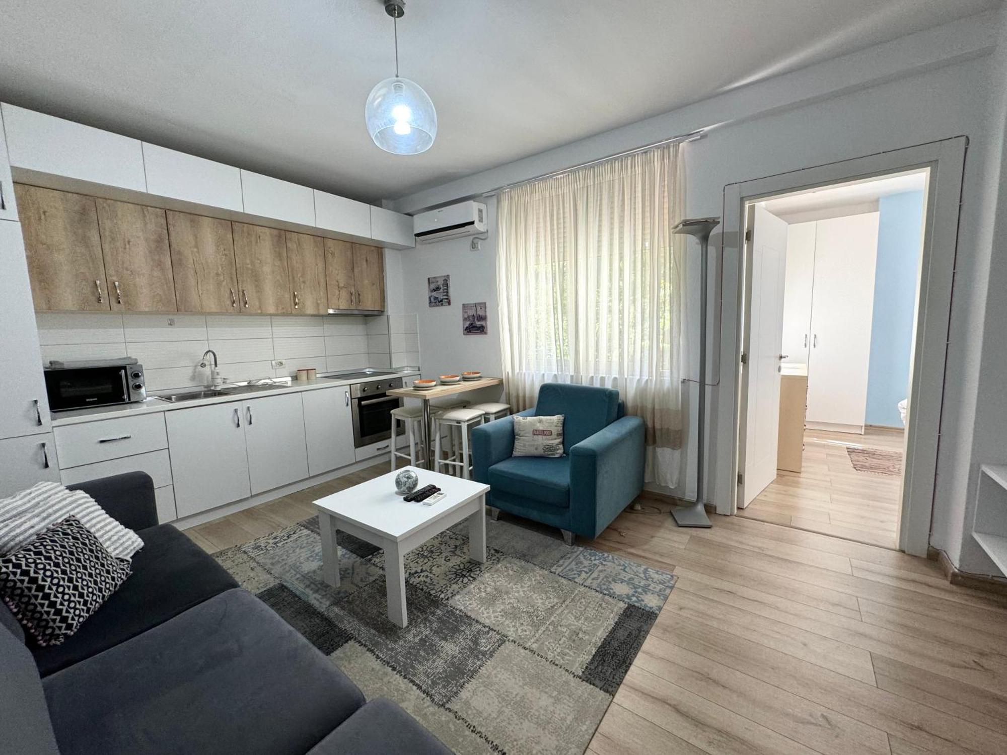 Apartment In The New Bazaar Of Tirana - Hana Blu Exterior photo